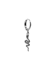 Charger l&#39;image dans la galerie, luna and sol jewelry boucle d oreille serpent en acier inoxydable argent
